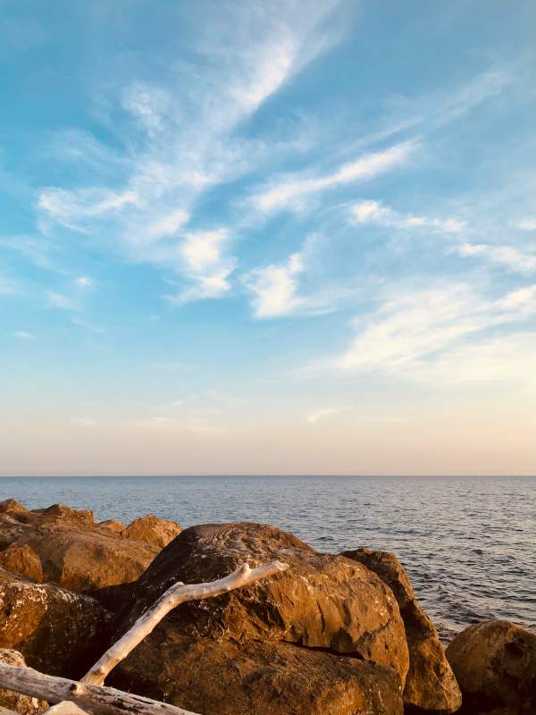 Quercianella: borgo sul mare e acque cristalline