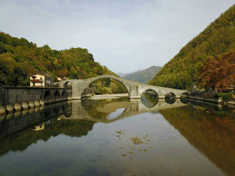 Ponte del Diavolo: curiosità, leggende e segreti del ponte più misterioso della Toscana