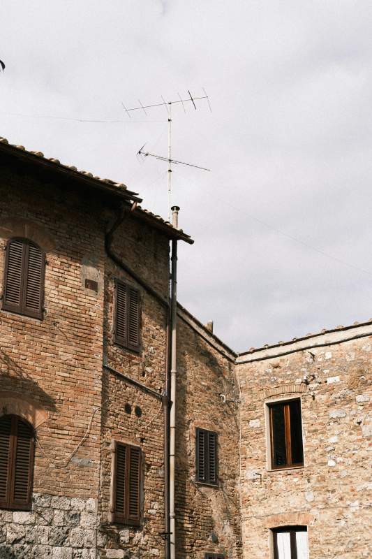 Balze leonardesche: itinerario tra sentieri, panorami e curiosità