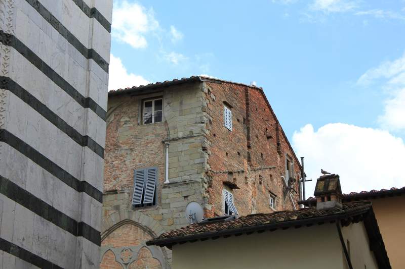 Il centro storico di Pistoia: itinerario tra torri, palazzi e vicoli