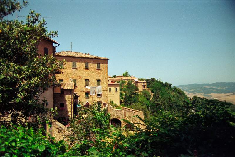I borghi fortificati della Valdichiana Aretina